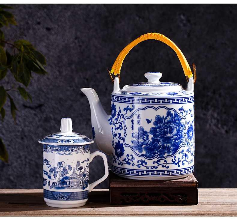 Jingdezhen ceramic teapot high - capacity cool large blue and white porcelain kettle cold old girder kettle pot of tea
