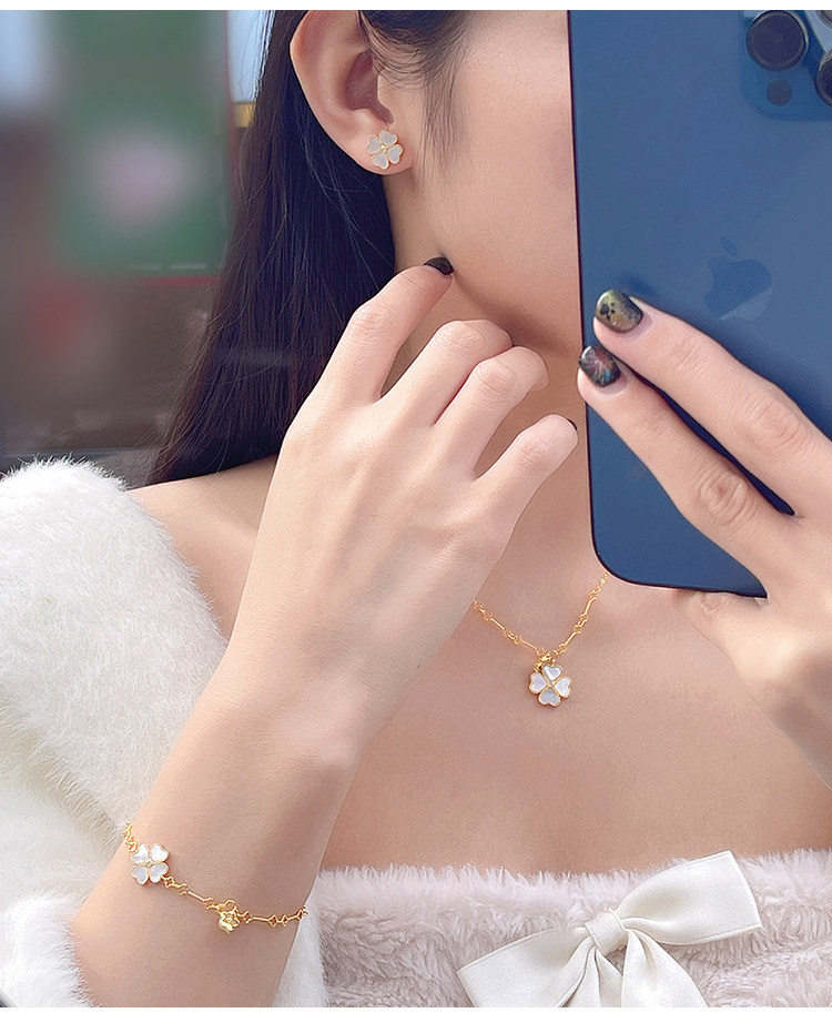 Серебряное ожерелье 黛慕妮精致高级感百搭s925银幸运四叶草锁骨链项链纯银套炼女 Demone