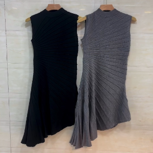 Elegant Goddess Style Asymmetrical Three-Dimensional Ribbed Sleeveless Knitted Dress for Women, Spring and Summer Slim Fit Wool Dress