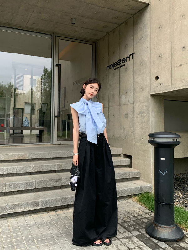 Soeyr High-End Stand-Up Collar Lace-Up Vest Shirt for Women, Summer Elegant French Niche Bow Top