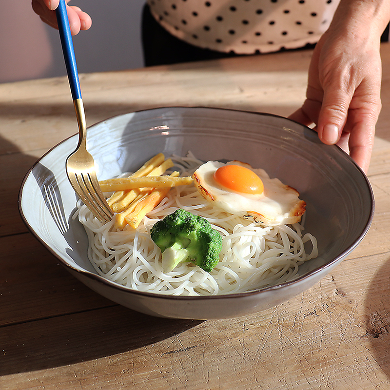 [Must-Have Item] Vintage Wabi-Sabi Style Ceramic Large Bowl for Salad, Soup, and Noodle Presentation, a Must-Have for Those Who Care about Texture, a Private Collection of Tableware