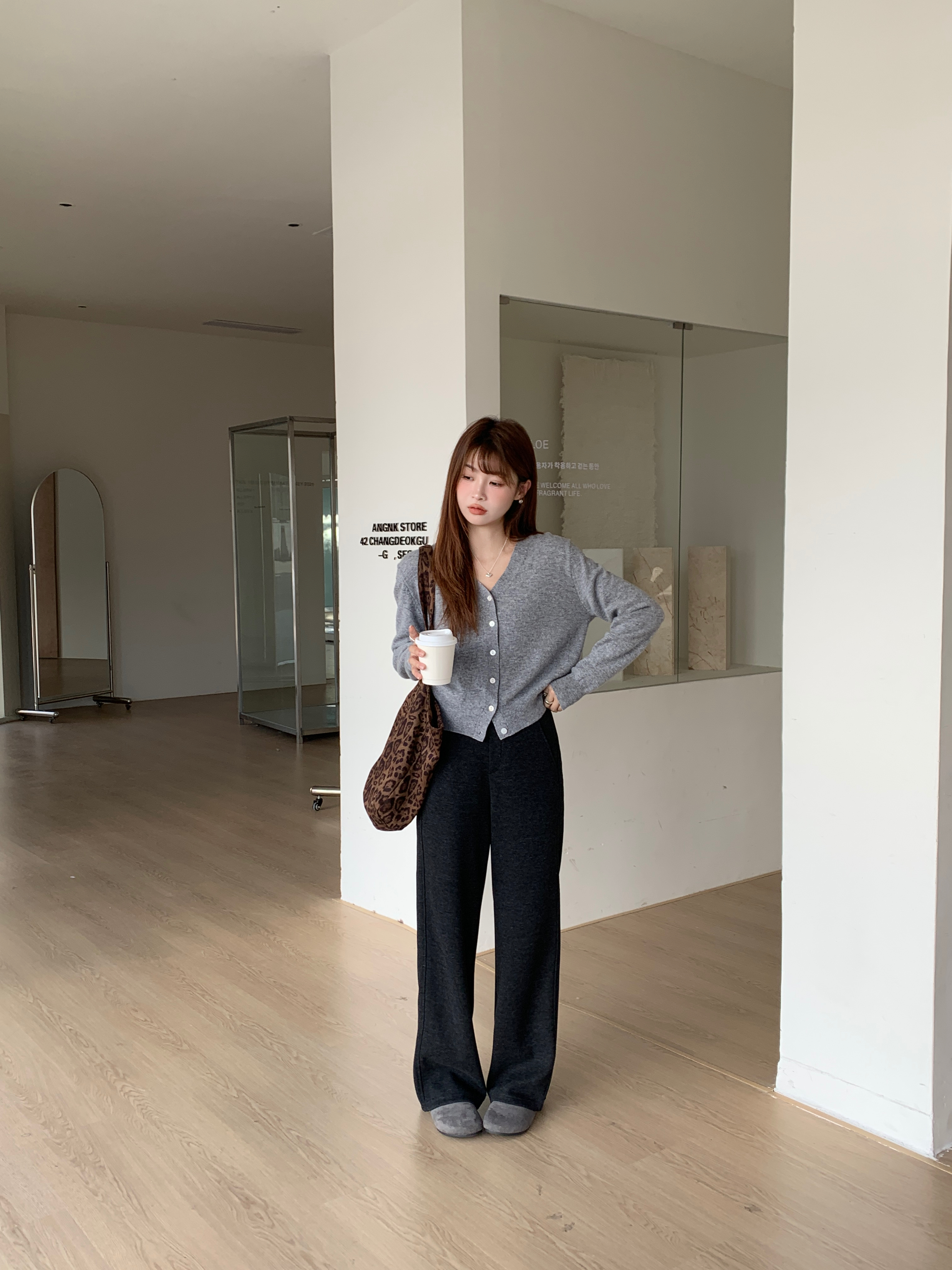 阳光蓝休闲裤定制：意大利进口的秋冬新宠