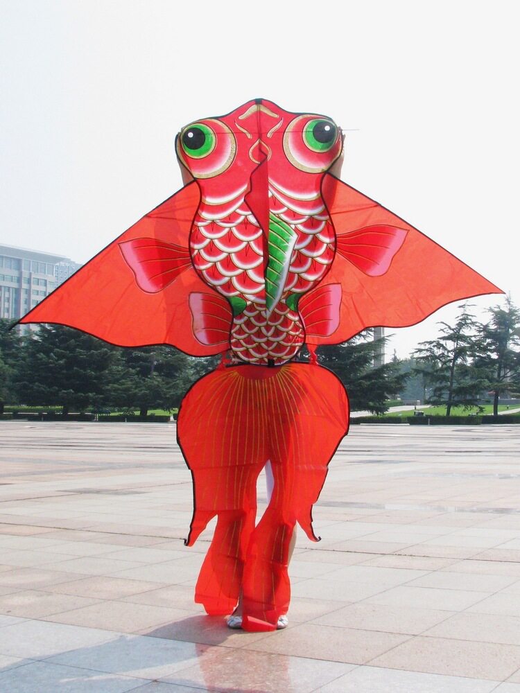 Weifang kite Red golden carp kite Big goldfish kite Breeze fly children's adult kite wheel line