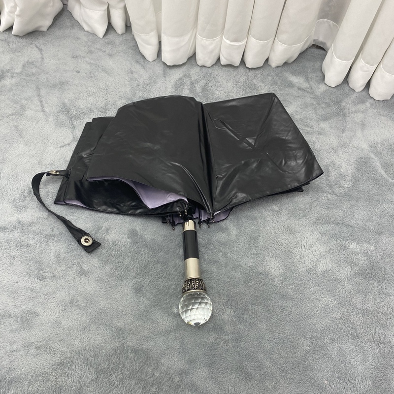 Crystal Head Umbrella, Trendy Influencer Style, Unisex Sun Umbrella, Gemstone Folding Black-Coated Sunscreen Umbrella for Both Sunny and Rainy Days Crystal Head Umbrella, Trendy Influencer Style, Unisex Sun Umbrella, Gemstone Folding Black-Coated Sunscreen Umbrella for Both Sunny and Rainy Days