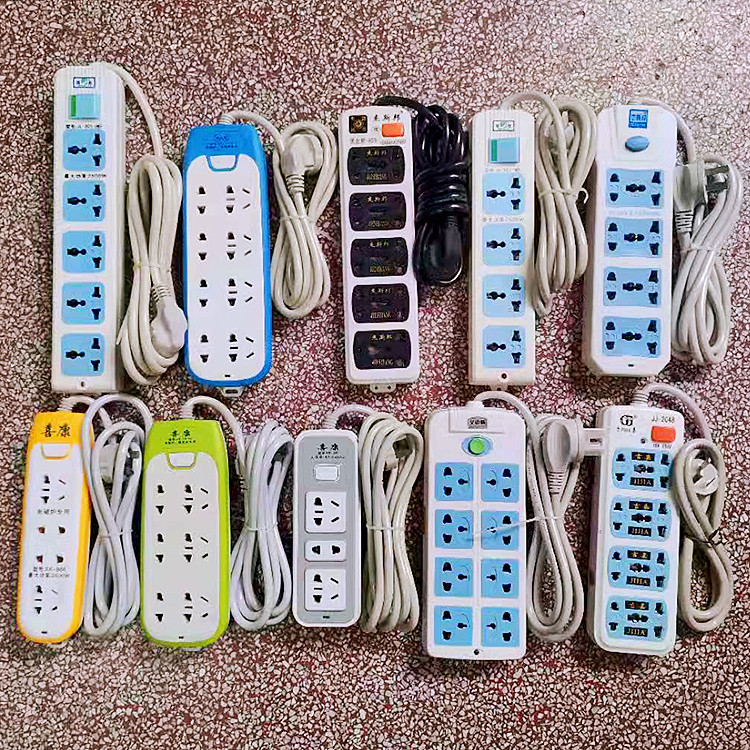 Special clearance processing plug-in socket extension cord wiring extension cord plug-in board with line household power converter