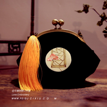 Non-vegetarian flower window original Su embroidered gold bag lotus embroidery old Shanghai small capital qipao handmade bag