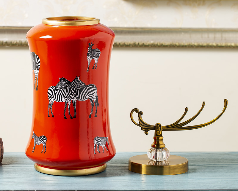 Jingdezhen ceramic vase furnishing articles northern American horse sitting room design dry flower flower arranging storage tank pottery decoration