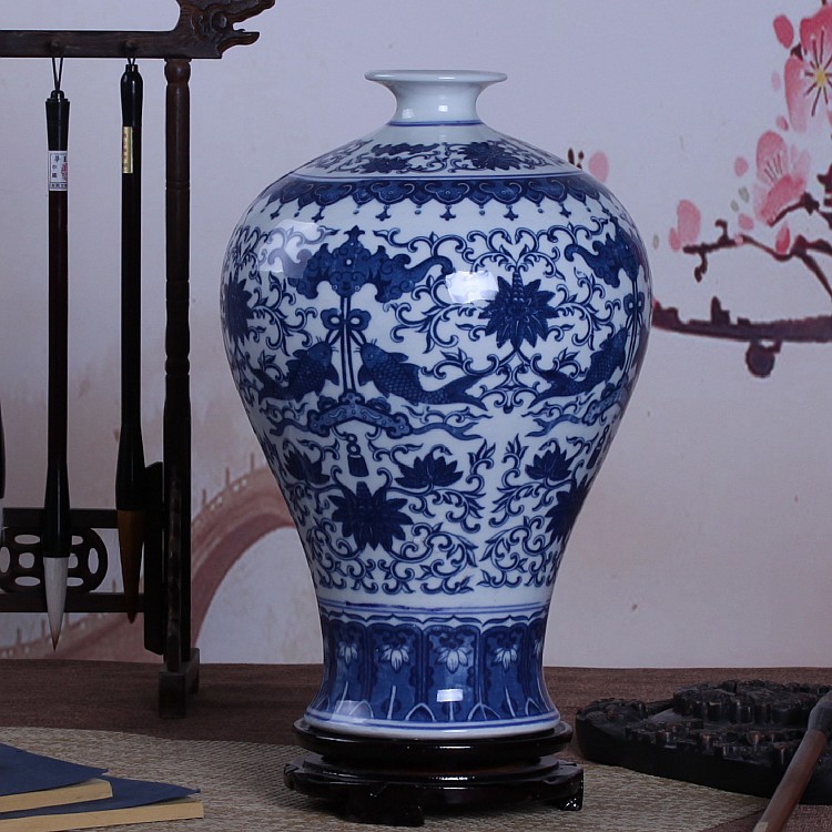 Jingdezhen ceramics antique Chinese blue and white porcelain vase sitting room home flower arranging rich ancient frame handicraft furnishing articles