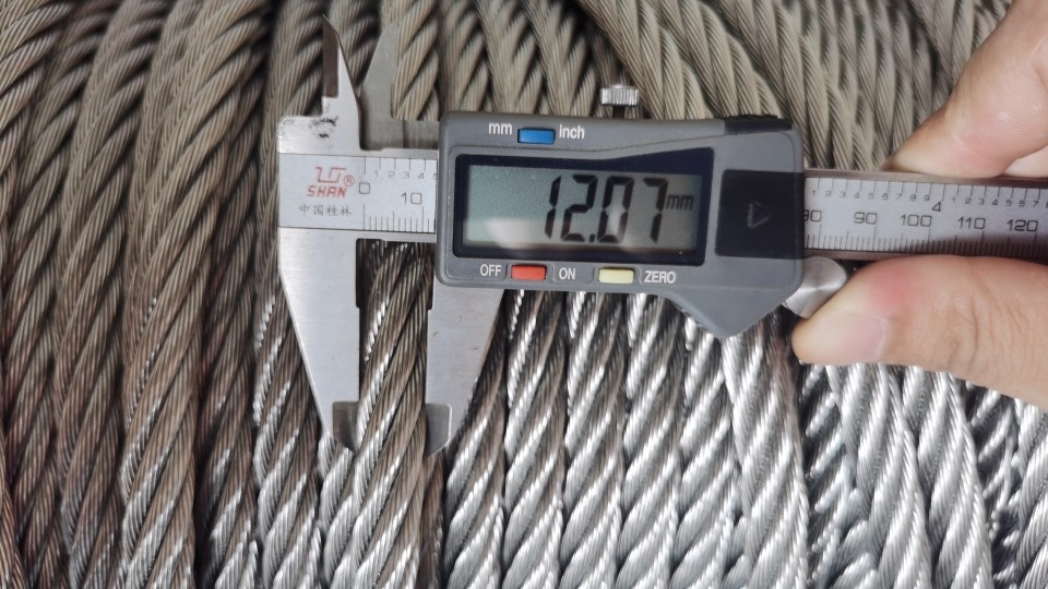 Authentic 304 stainless steel wire rope 12mm7x19 factory direct sale authentic stainless steel wire rope lifting rope