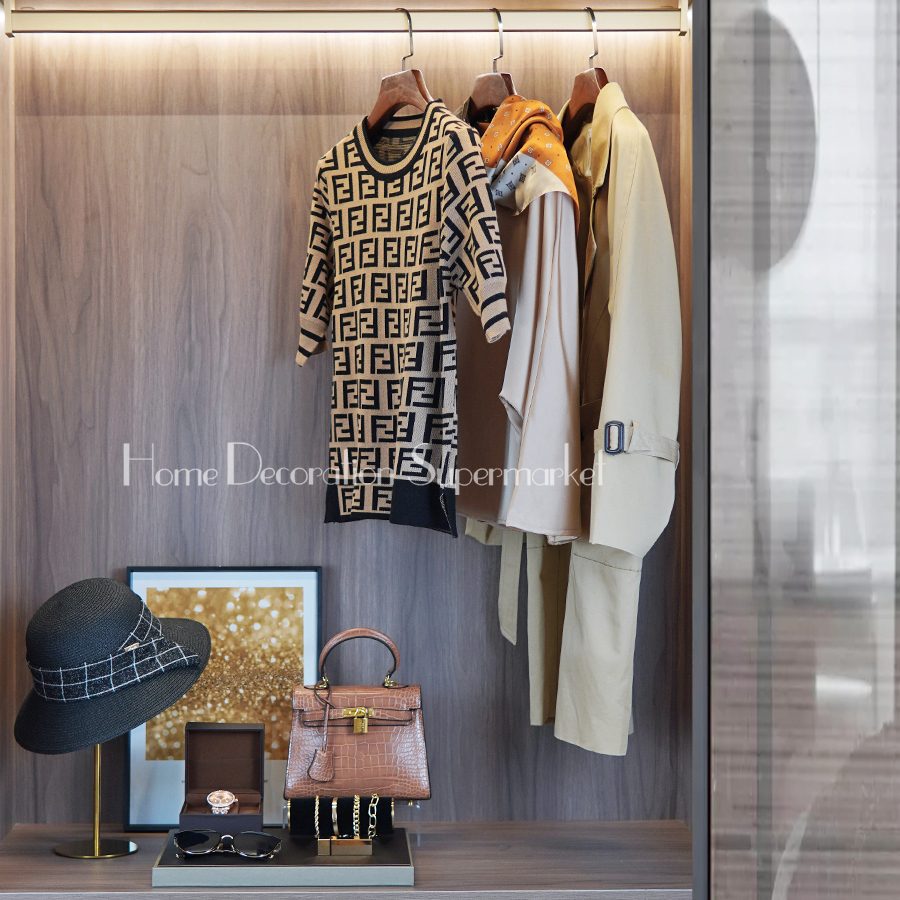 Model room cloakroom wardrobe set up custom home storehouse soft furniture display women packaged perfume windshirt