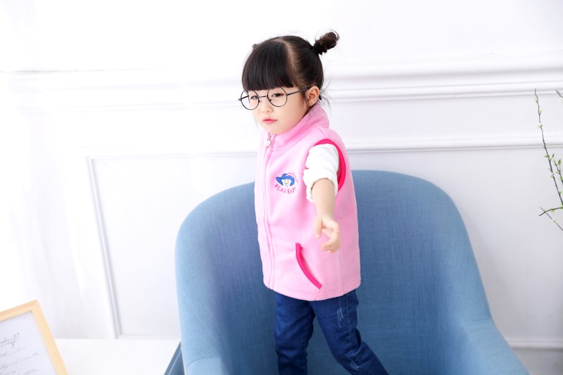 Thời trang trẻ em gấu áo vest trẻ em, vest cashmere, vest thời trang nữ, mùa thu và mùa đông, mặc mới, vest, thủy triều quần áo trẻ em
