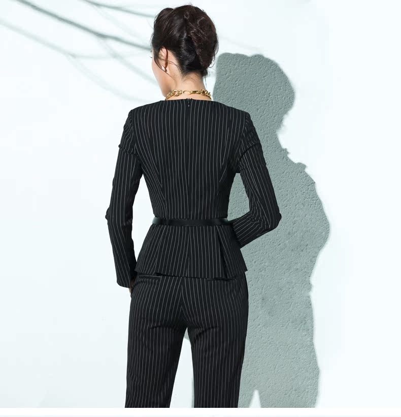Tailleur femme - Ref 3242675 Image 22
