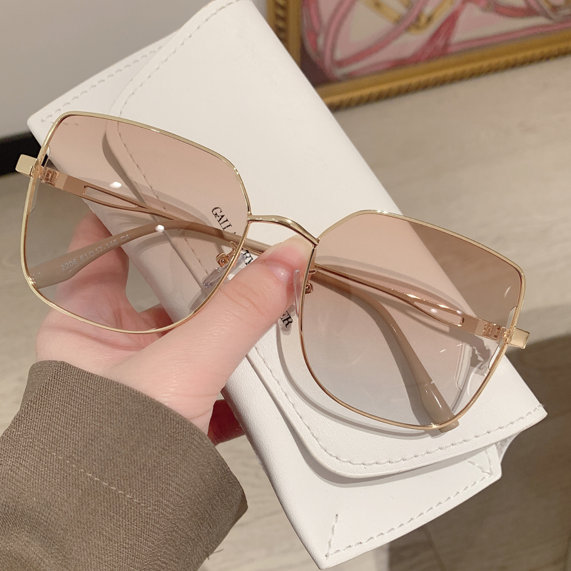 Small red book tennis red ins with sunglasses female sunglasses for special display face small anti-UV sunglasses male