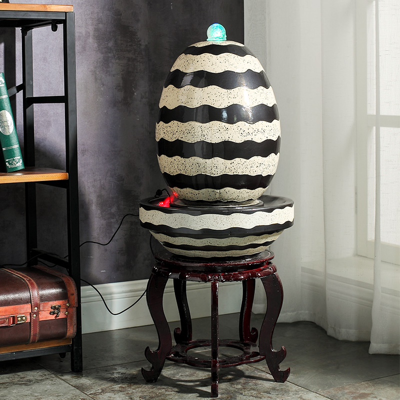 Jingdezhen ceramic fish small sitting room aquarium water fountain creative household humidifier water tank