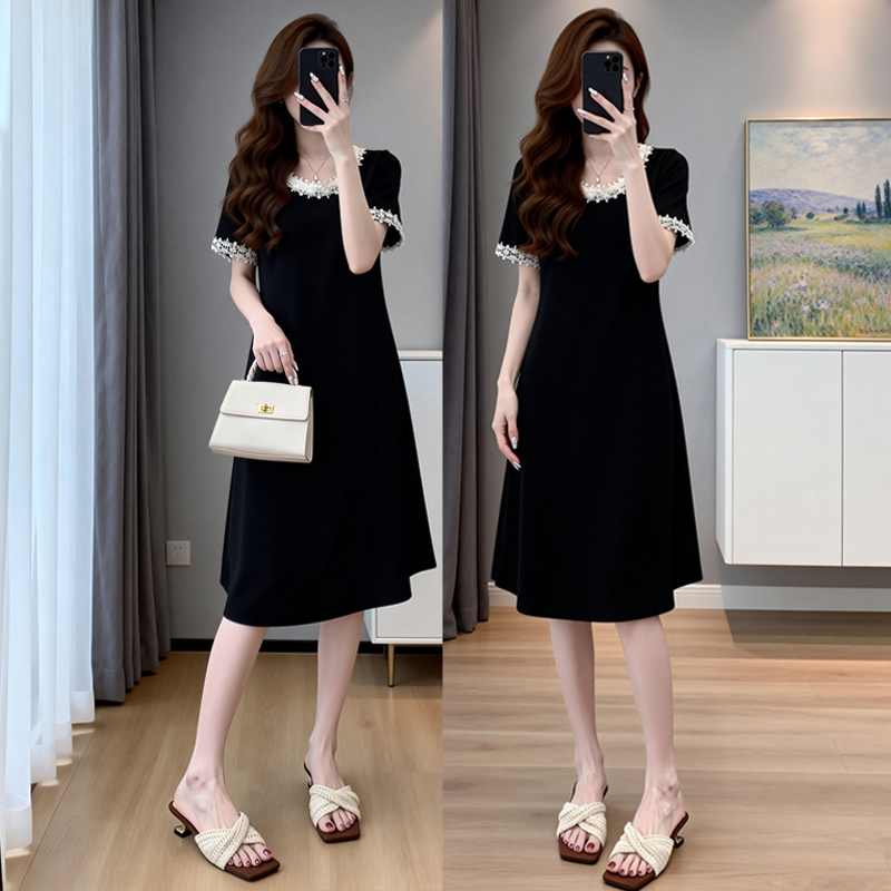 2026 Summer Simple and Stylish Little Black Dress with Lace Patchwork, Tummy-Covering, Slimming and Elegant Dress 116