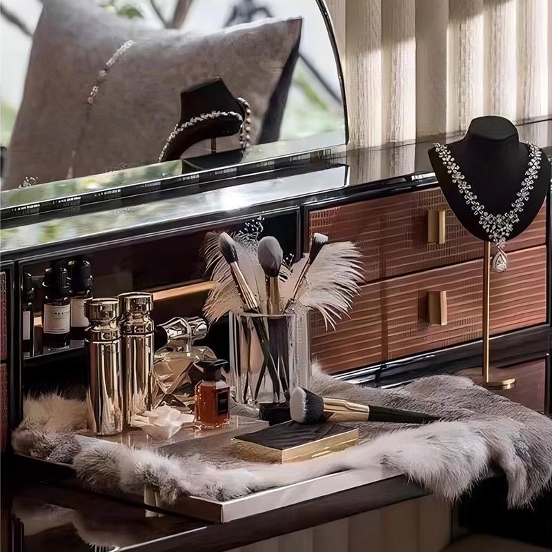 Xinyuange Modern Light Luxury Model Room Interior Design Dressing Table Jewelry Display Stand Perfume Tray with Decorative Items