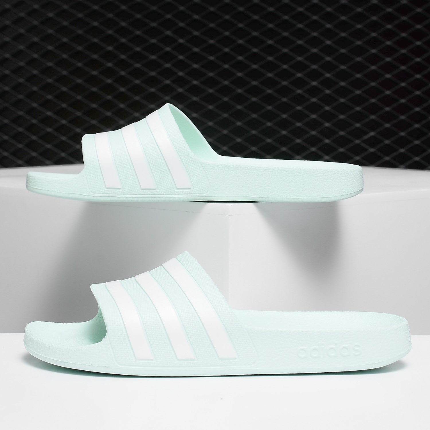Giày Adidas dép nam Giày nữ mùa hè 2019 mới ra ngoài mang giày đi biển dép thể thao tại nhà F35535 - Dép thể thao dép tổ ong