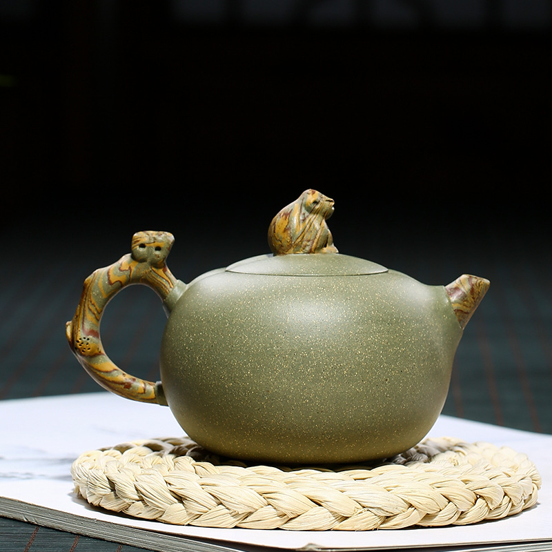 Leopard lam, authentic spirit monkey in delight are it, all hand pea green clay teapot tea set a medium sand undertakes to the rain