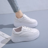 Демисезонная белая обувь на платформе, высокая спортивная обувь для отдыха, популярно в интернете, европейский стиль