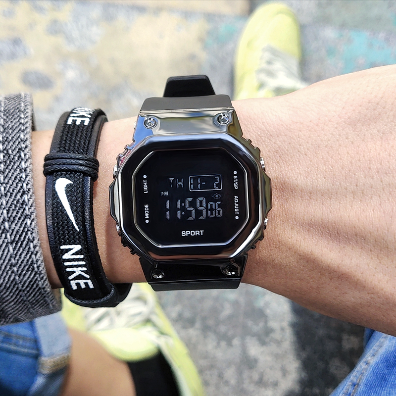 Square Digital Watch for Boys, Middle and High School Students, Girls, Sports, Waterproof, Trendy, Korean Version ins Unicorn Mechanical