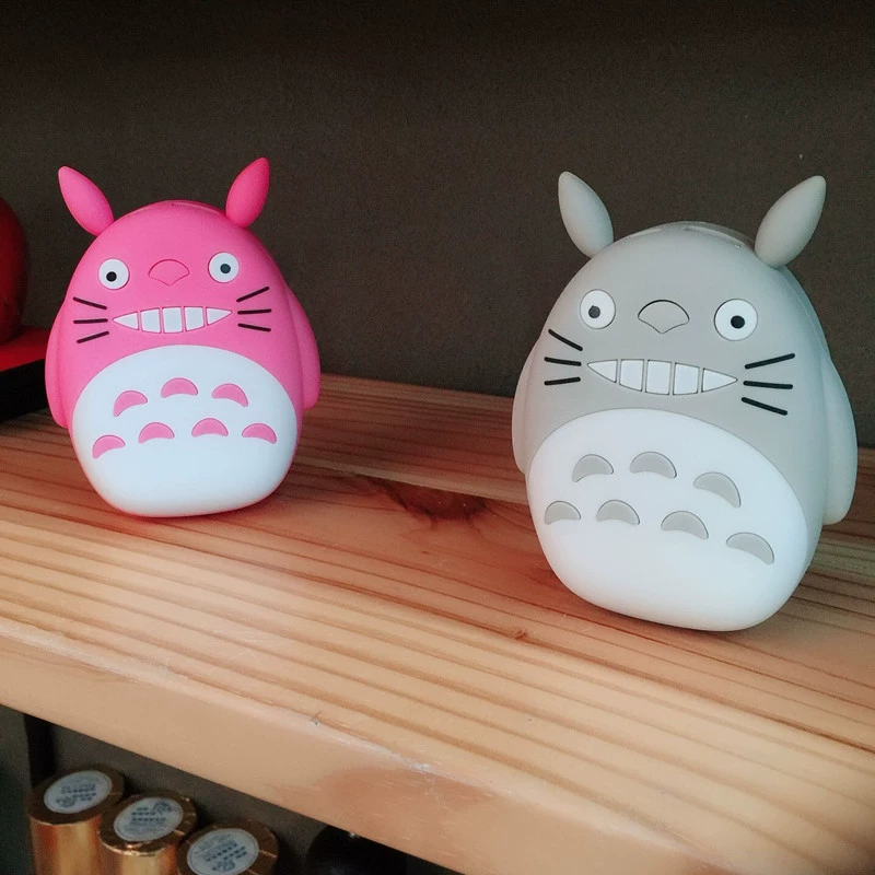 Phim hoạt hình Totoro nữ dễ thương Điện thoại di động 12000 mAh Sạc điện thoại di động Phổ thông Mini Sáng tạo cá tính - Ngân hàng điện thoại di động