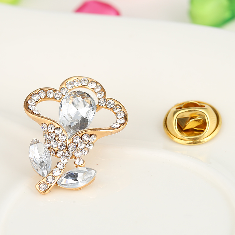 Bốn lá cỏ ba lá nơ pha lê cổ áo pin cổ áo phù hợp với cổ áo clip cổ áo trâm cài khăn lụa nữ khóa pin trâm cài áo
