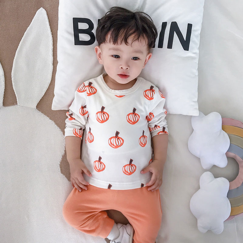 Baby T-shirt 2020 mùa xuân mùa xuân mới mùa xuân 3-6 tháng nữ mới sinh dài tay áo mùa xuân bé dưới.