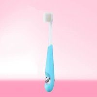 Синяя зубная щетка