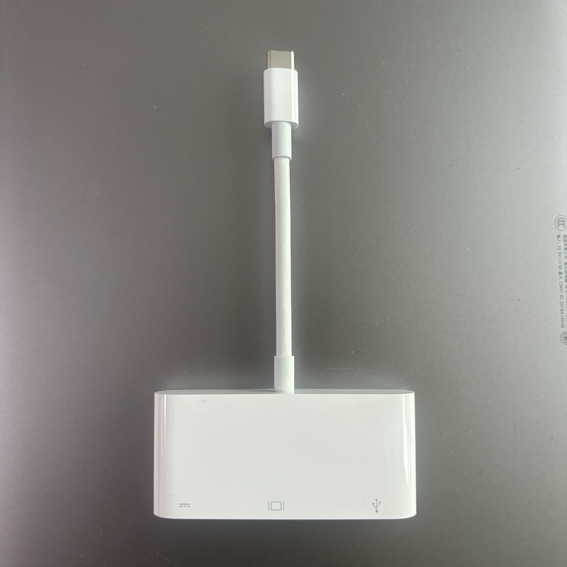 Apple Laptop iPad to Usb-C to Vga Multi-Port Converter Apple Laptop iPad to Usb-C to Vga Multi-Port Converter