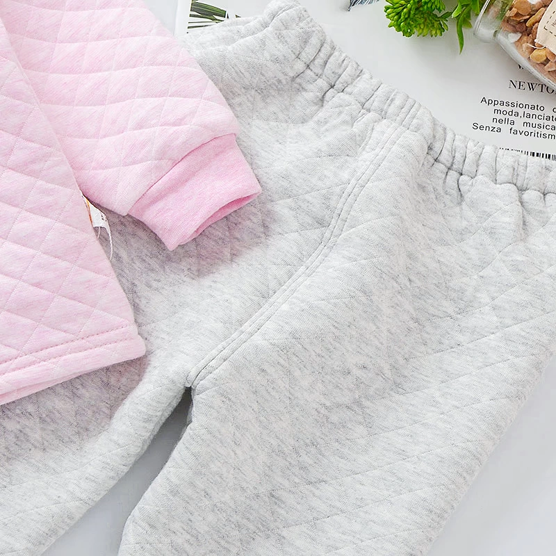 Đồ lót trẻ em mùa đông nhiệt bộ cotton 2 tuổi Nữ đồ lót trẻ em đáy quần nhồi bông 1 quần áo trẻ em mùa thu