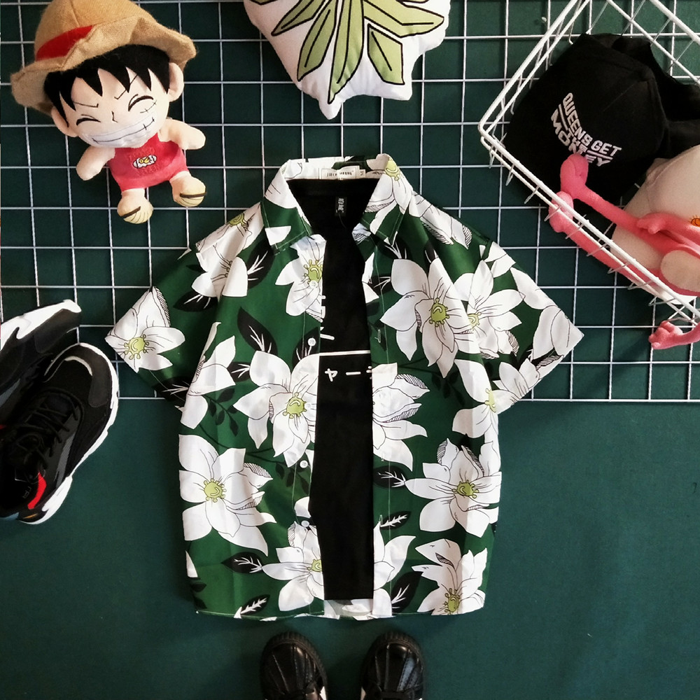 Summer port Wind ulzzang short sleeve shirt male Korean version Hawaiian flower shirt loose lovers sunscreen jacket