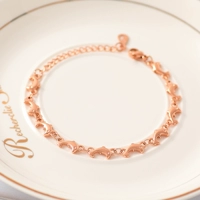 Маленький браслет дельфинов