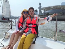Xiamen sailing boat trip by yourself. Go to Wuyuan Bay and Xiangshan sailing boat trip for 45 minutes to watch dolphins in Kinmen. Transfers are not included.