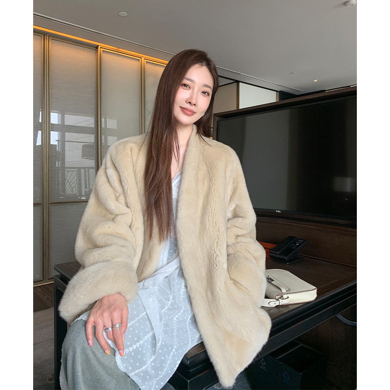 New Style Flip-Sleeve Imported Whole Mink Velvet Mid-Length Young Style Mink Coat Real Mink Fur Coat for Women Winter