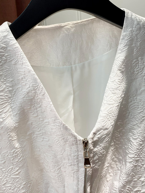 A-Line Dress for Women, Summer 2024 European Style, New Embossed Jacquard, Slim Fit, Elegant and High-End Dress