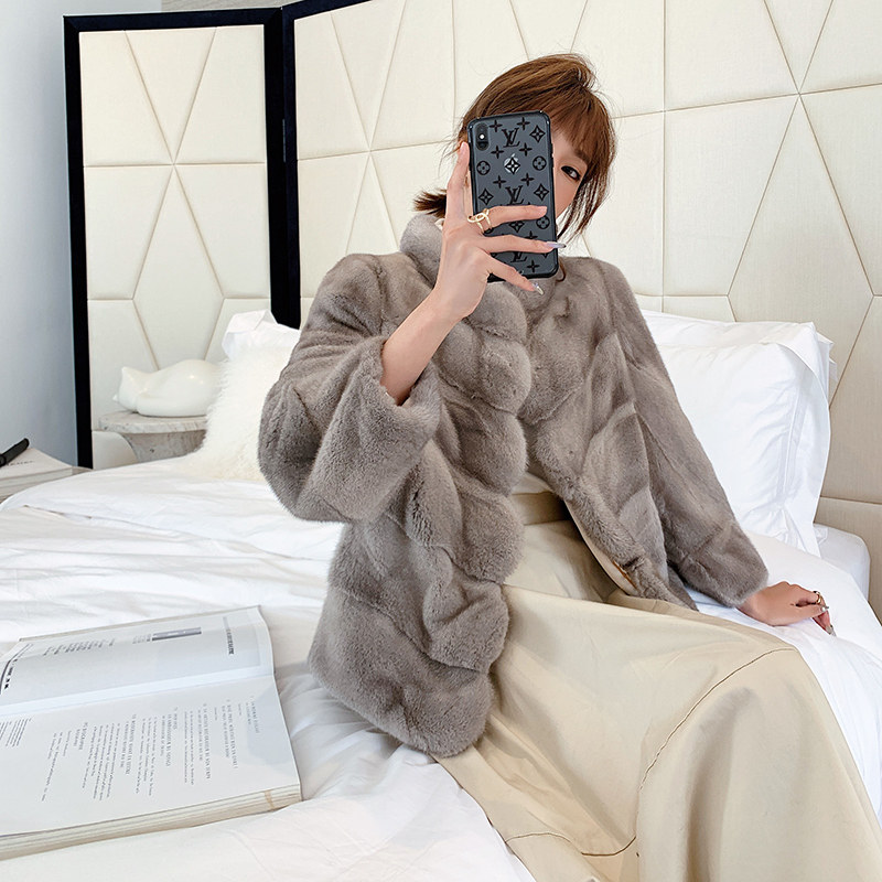 2021 Winter New Henning Whole Mink Fur Import Minke Leather Coat Lady Short of Horizontal Rows Ferret Fur Fur Straw Jacket