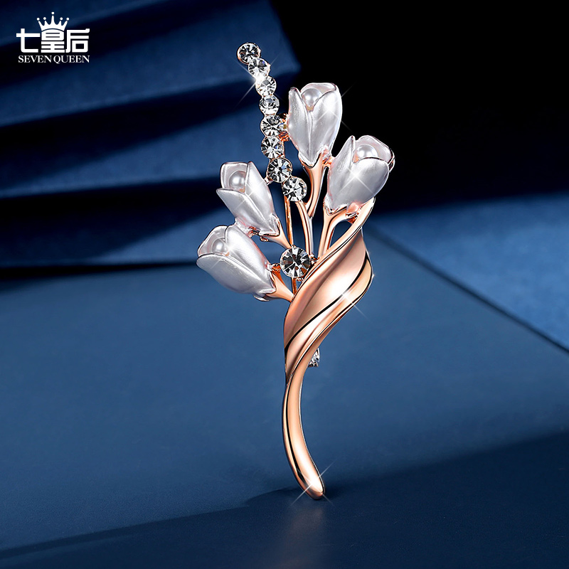 Japanese and Korean fashion rose flower brooch women's suit corsage sweater cardigan pin shawl buckle socialite accessories