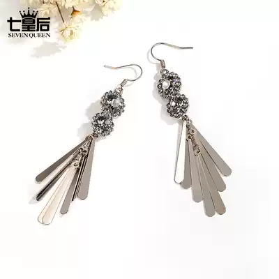 Earrings 2020 new Chao Net red face thin earrings female personality Big temperament Joker tassel long version pendant