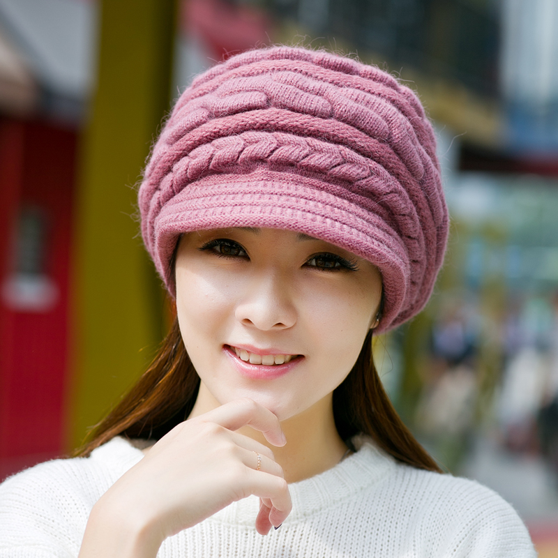 шапка спицами для женщин. вящанная шапка для круглого лица. вязаная шапка для женщин 50. вязаные береты для женщин. вязаные шапки для женщин 50 лет.