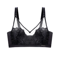 Черный единственный кусок