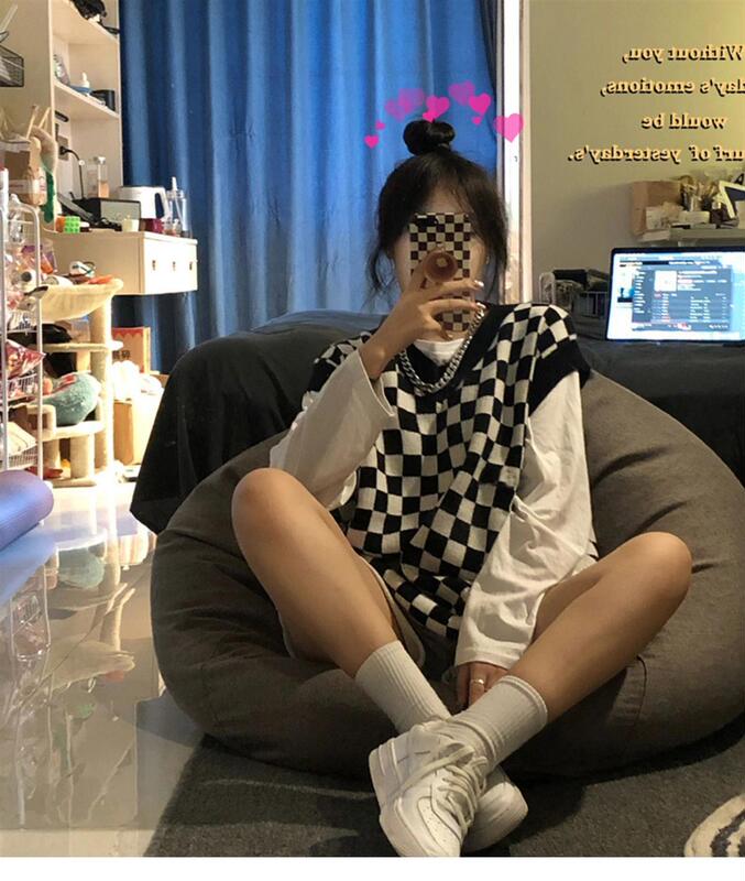 Black and White Checkerboard Vest for Women, Spring and Autumn 2023 New Style, Loose Outerwear Knitwear, V-Neck Pullover Sweater