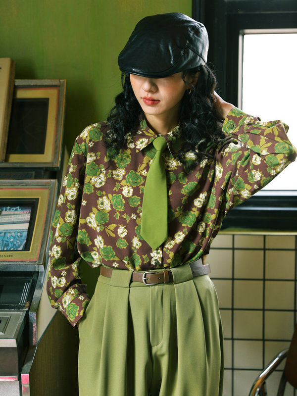 Green Travel Photography Retro Hong Kong Style Long-Sleeved Printed Shirt for Women Spring New Design Niche Top Shirt