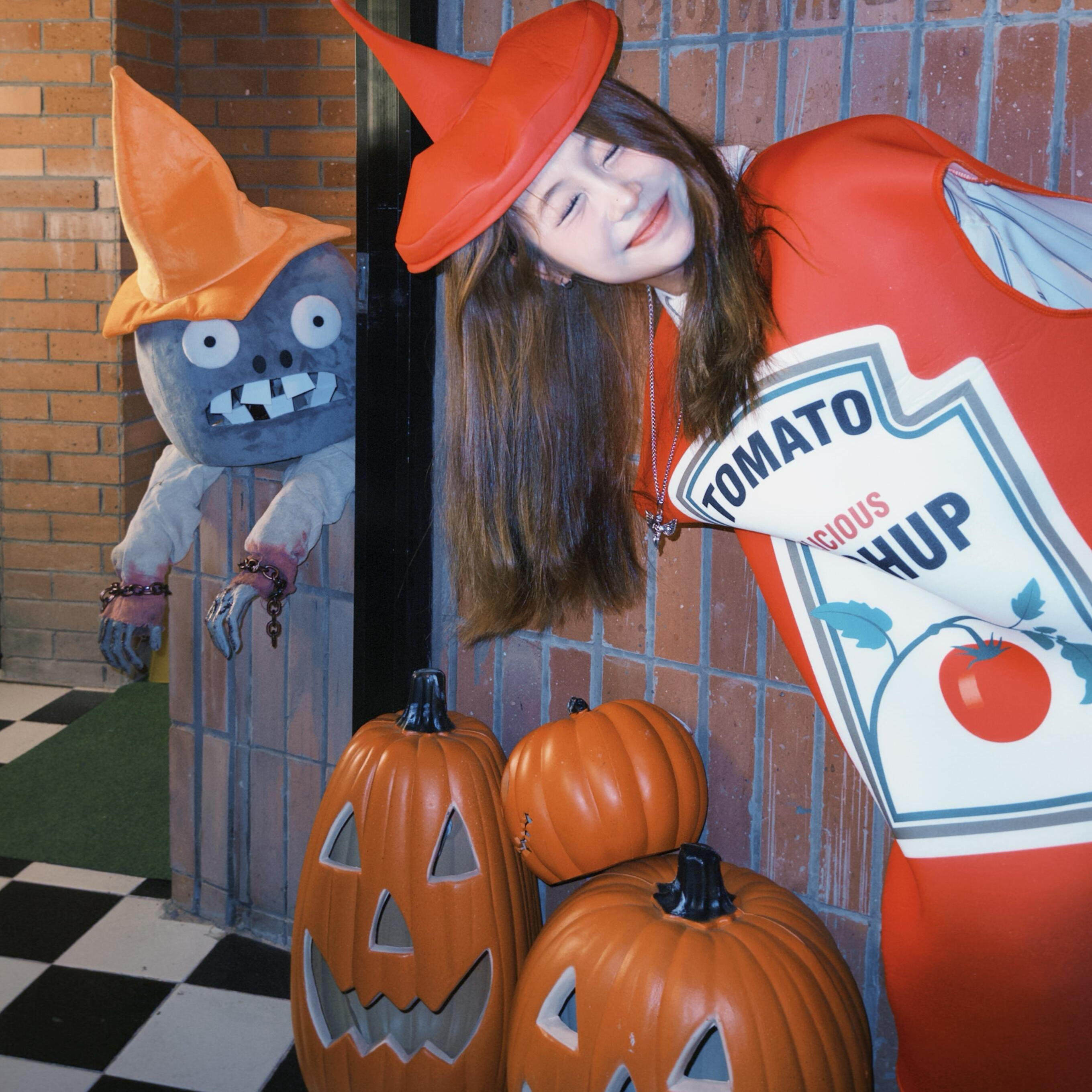 25年圣诞情侣穿搭推荐：番茄芥末酱cos服甜酷出圈_cos服装_淘宝服装网, image size:2719x2719