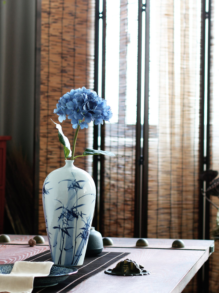 Jingdezhen ceramic furnishing articles Chinese blue and white porcelain vase hand - made beauty shoulder vases, flower, flower, flower arranging furnishing articles