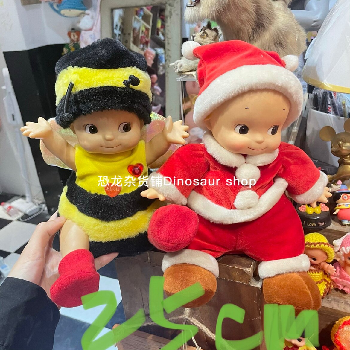 Medieval chicu is more than a Jedi small bee hubbier's birthday, and it's a little more than singing and dancing and swinging a toy.