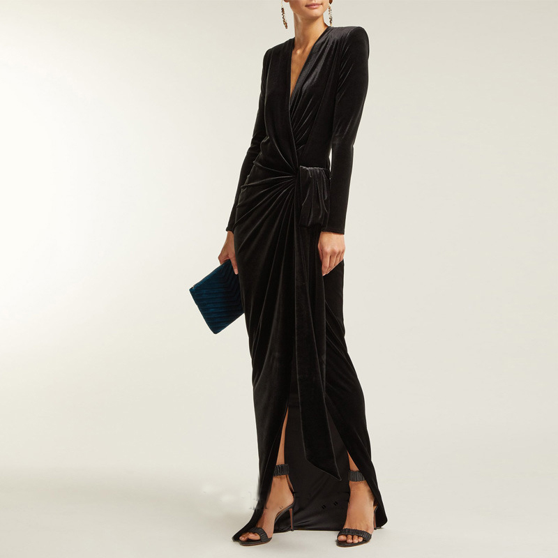 Niche High-End Design Annual Meeting Banquet French-Style Elegant Velvet Dress Long Dress with a Slimming Effect and a V-Neck Little Black Dress