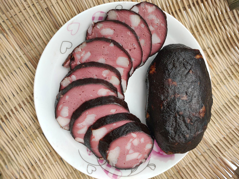 Pig blood balls Hunan specialty Shaoyang pig blood cake handmade firewood smoked Baoqing farmhouse Guizhou blood tofu balls