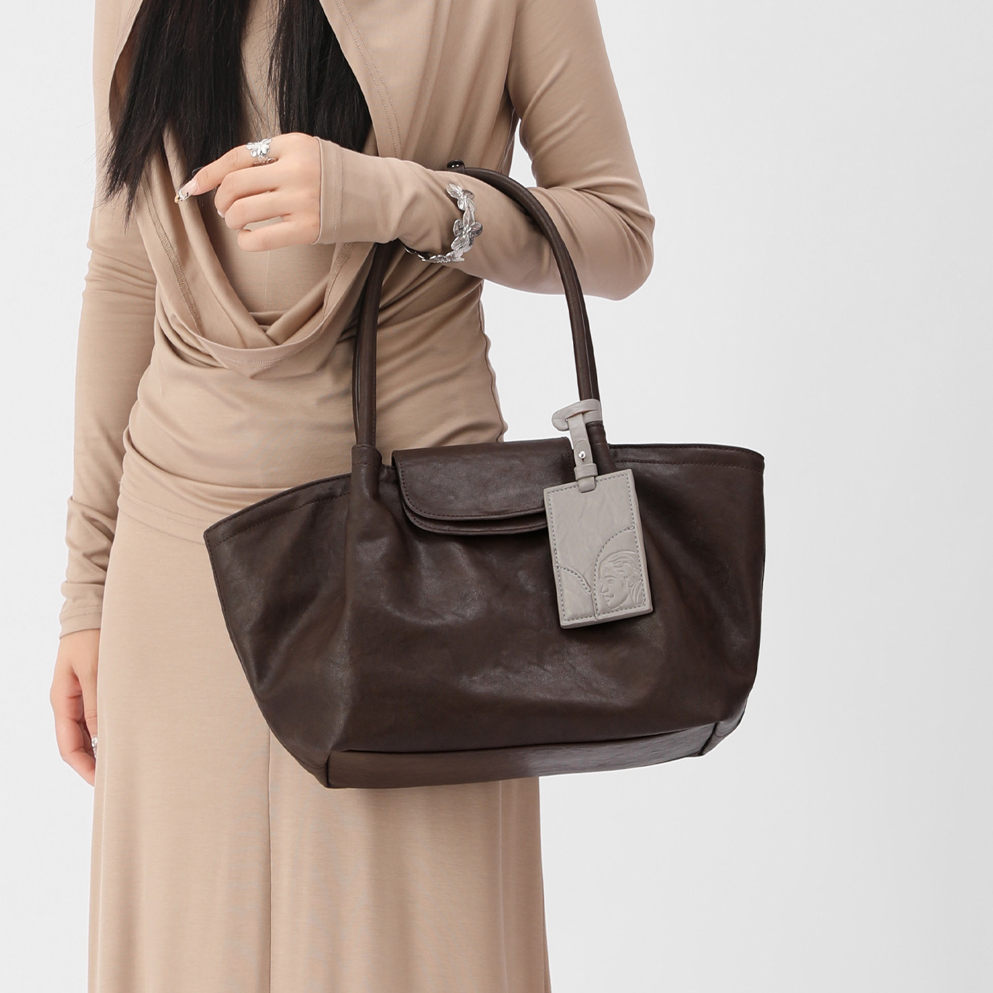 CMNG KAIND Genuine Leather Niche Tote Bag for Women 2026 New High-End Commuter Handbag Large Capacity Shoulder Bag - Thumbnail 2
