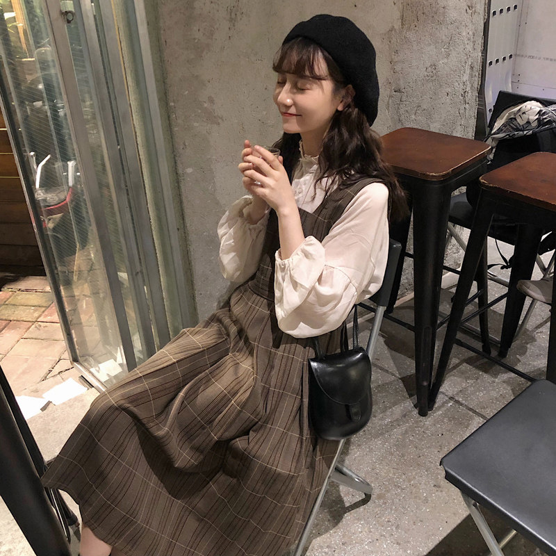 2021 autumn and winter new French style is very sensational comeback with super fairy mountains Benwind French skirts Two-piece style suit scarves