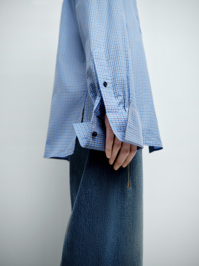 [Same Style as Gao Yuanyuan] Edition2025 Spring New Blue and White Plaid Long-Sleeved Shirt Ebe1Sht021